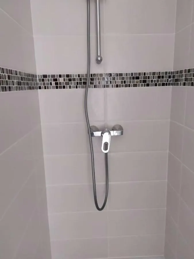 Duplex plein centre ville 10B Malestroit France